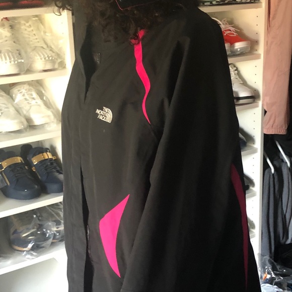 Women’s Black and Pink North Face Raincoat - Picture 5 of 8